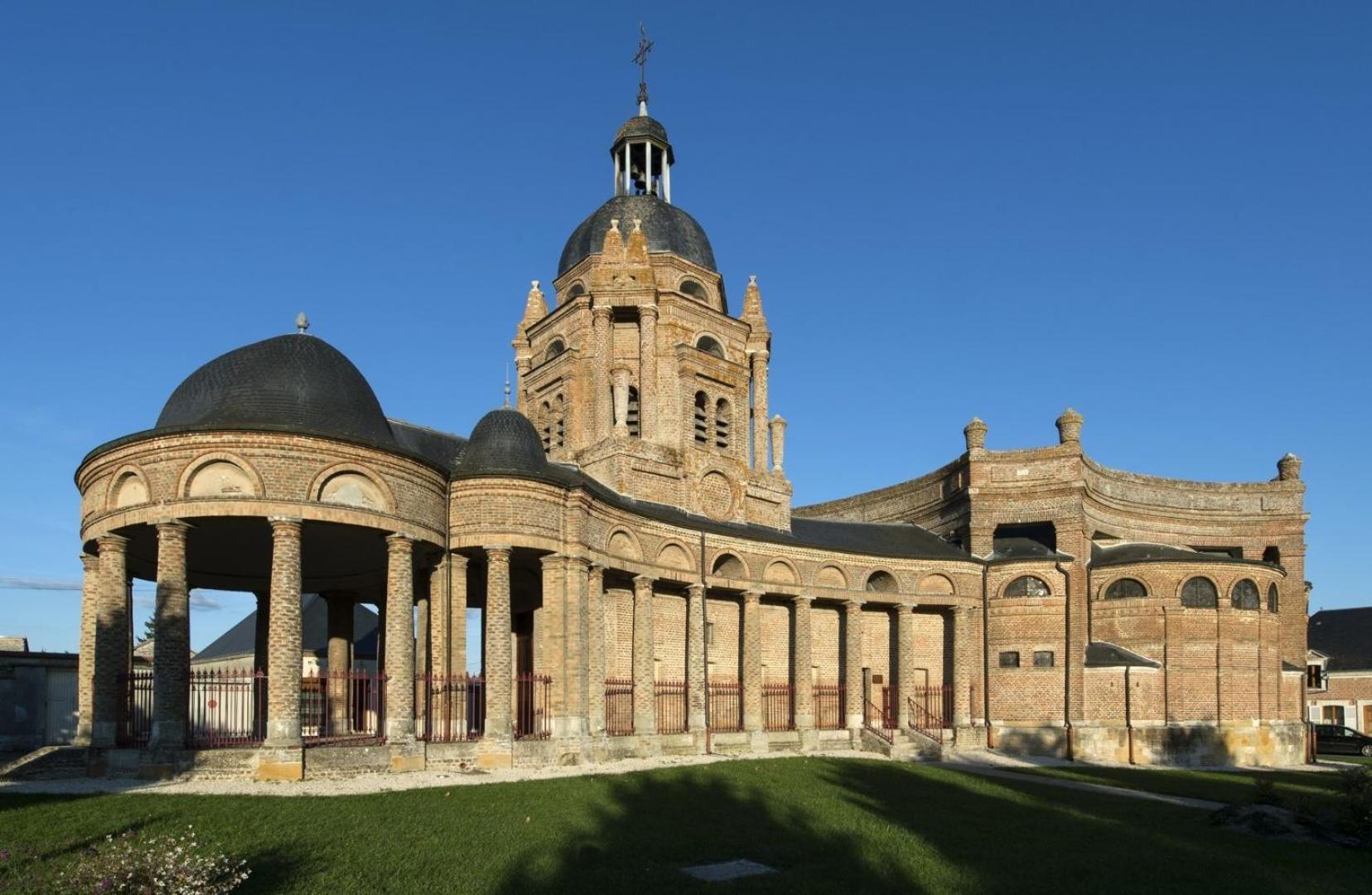Charleville-Mézières Budget Appart Avec Parking Au Centre-Ville מראה חיצוני תמונה